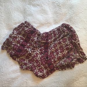 🛑SOLD🛑Brandy Melville Tribal Flowy Shorts